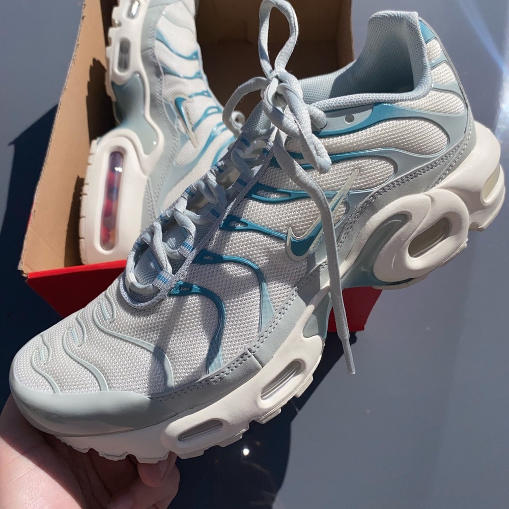 Nike Kids Light Blue and White Air max plus